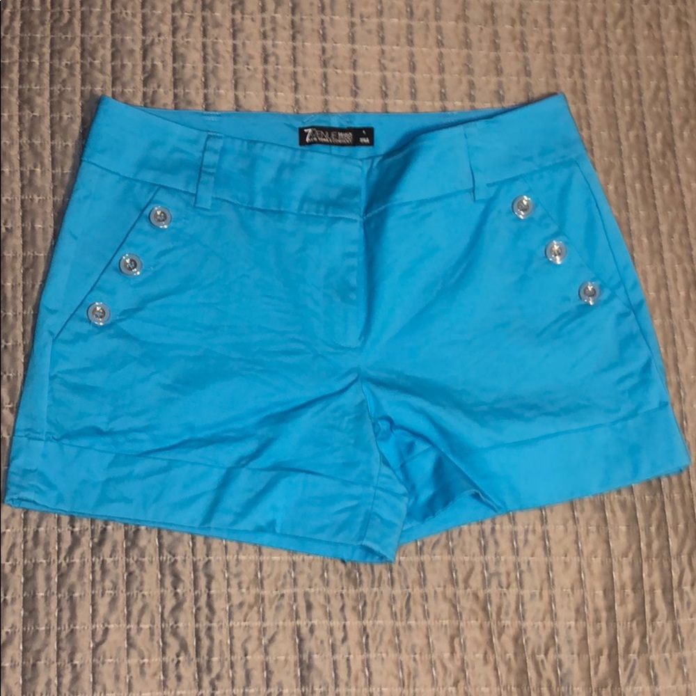 Blue short mid rise